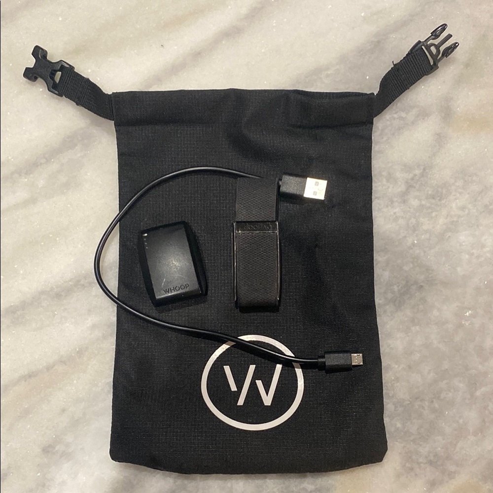Vince Black Wearable Charger Set